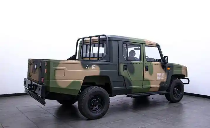 北汽制造勇士皮卡2020款勇士皮卡24t柴油四驱3695轴距分体双排ycy