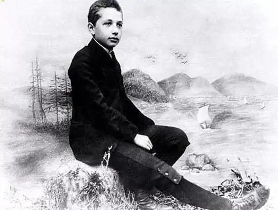 我们听了太多假的"科学家励志故事"_牛顿