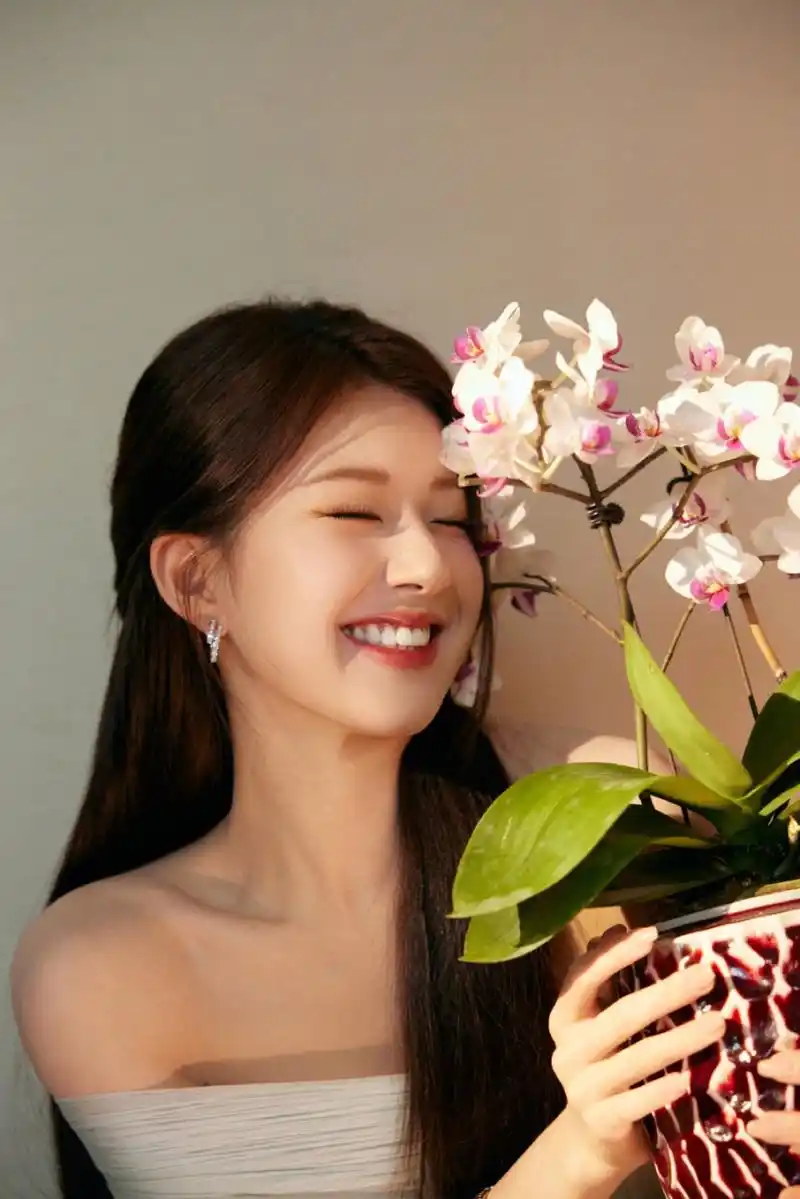 赵露思# 甜美可爱,俏皮灵动的小仙女,清纯唯美的容颜,婀娜多姿的旅铑