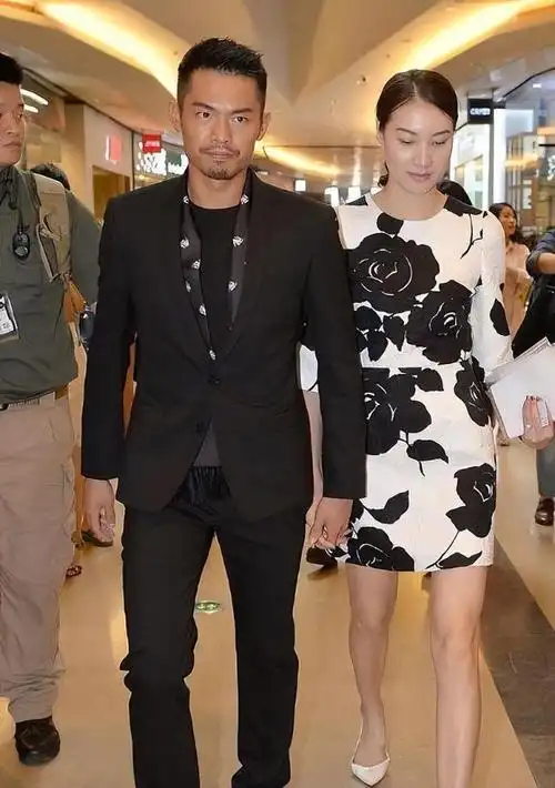 永远也不会有双方共同的付出,单方面的追求是无法感动人心的.