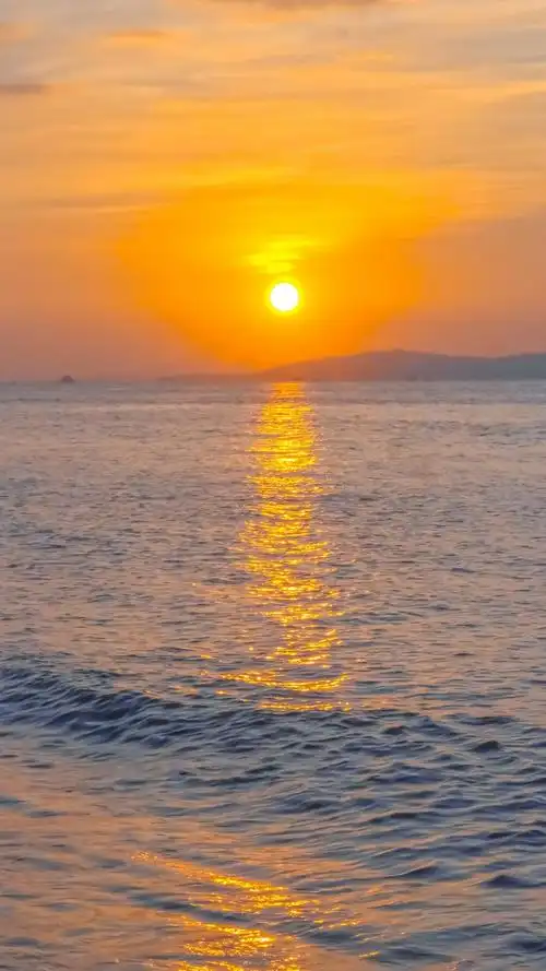 落日夕阳海面唯美景色800x600分辨率查看