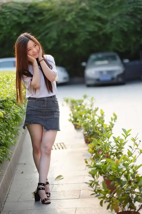 标题:小龙珠全身人像