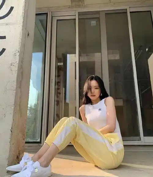 成熟,养成系美女孙娜恩一直保持巅峰状态的高颜值_身材_运动服_时候