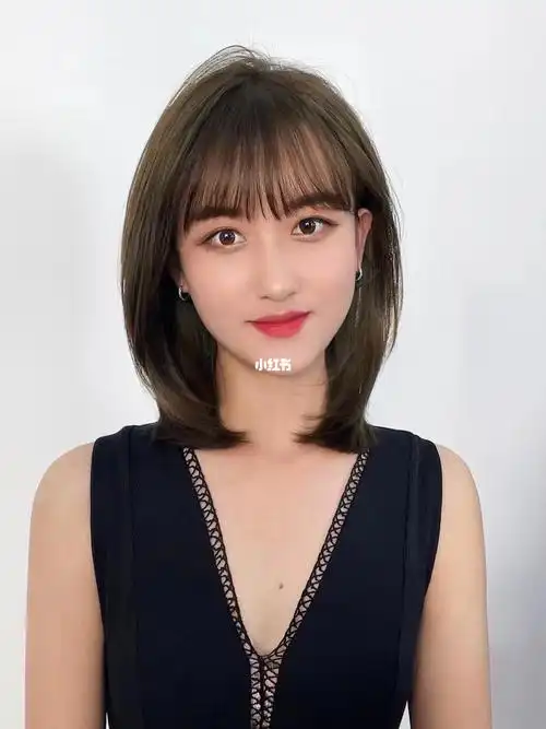 初恋头适合圆脸国字脸大脸长脸椭圆脸发型 法式刘海非常减龄显脸小