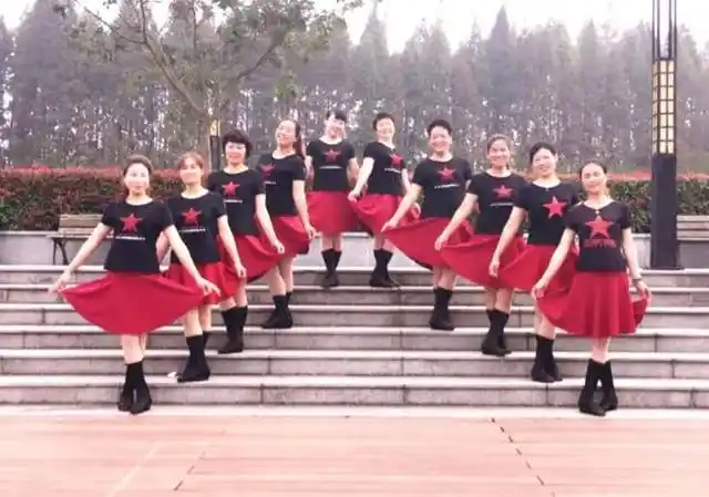 史上最全广场舞队形排法!队形竟然是样排的.