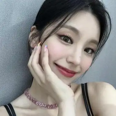 热门网红头像图片女