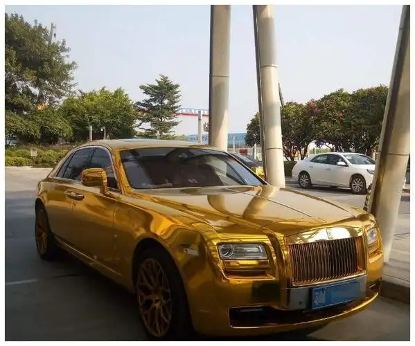 "纯金"劳斯莱斯出售,光车牌就值200万,结果人人嫌弃