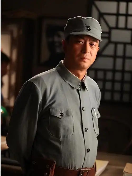 0分.杜淳和张嘉益合作的《雪狼谷》则是7.3分.