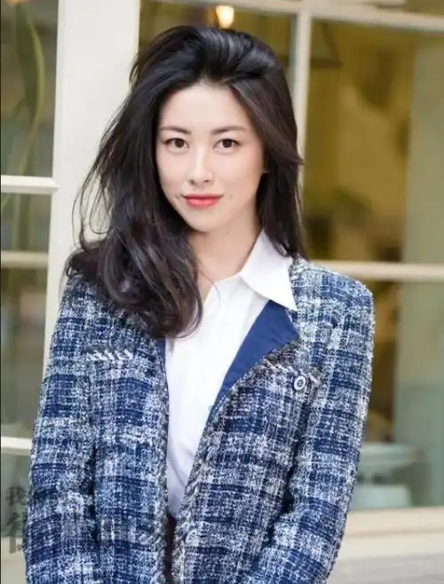 盘点出身豪门的9位女星,戴千万钻戒,无视潜规则,个个貌美多金