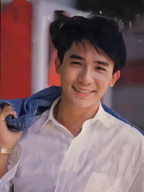 年轻时的梁朝伟有多帅##梁朝伟否认私生子传闻