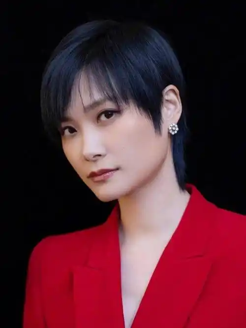 成毅排第三,蔡徐坤c位,倒数第二耐人寻味_李宇春_网友_刘雨昕