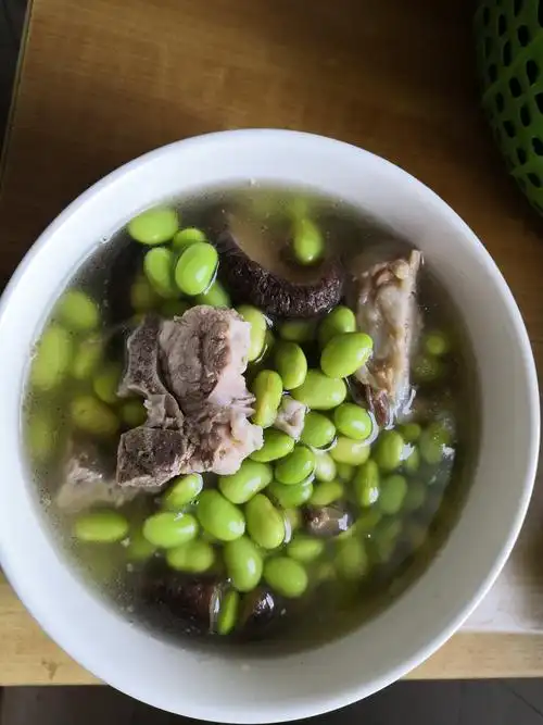 香菇毛豆排骨汤