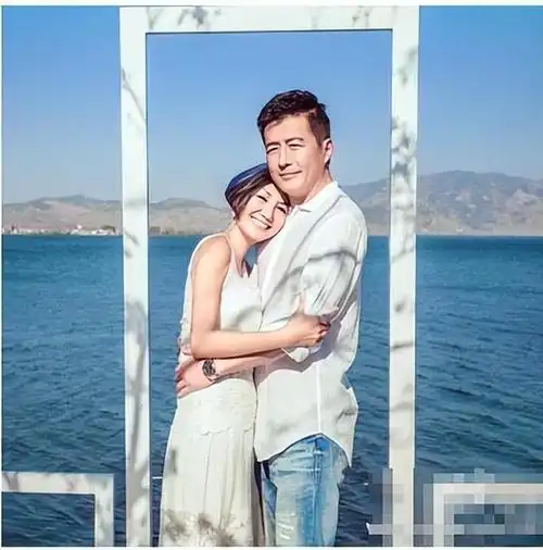 回顾高曙光51岁娶小16岁女富豪从相识结婚怀孕只用了6个月