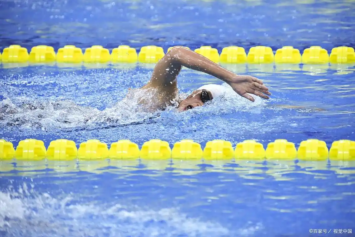 自由泳的动作要领:技巧与姿势解析