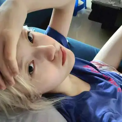 青春期素颜女生头像