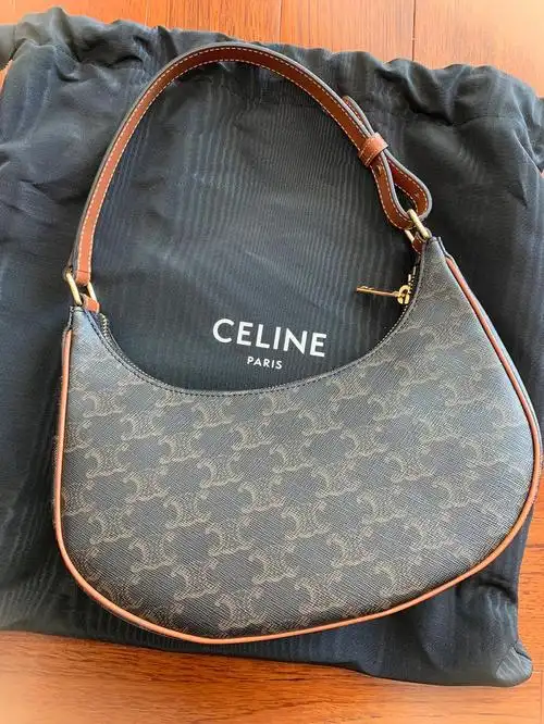 celineava老花腋下包