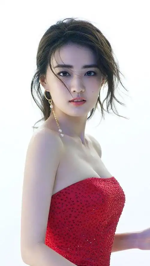 徐璐年龄为什么改成94年(为何总是不温不火)