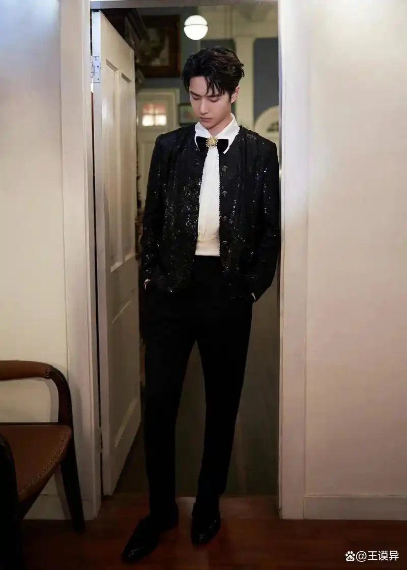 王一博全身chanel参加gq盛典