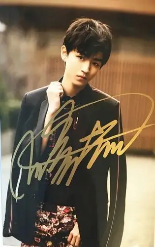 王俊凯签名照走一波喜欢的小伙伴快快来收藏哦