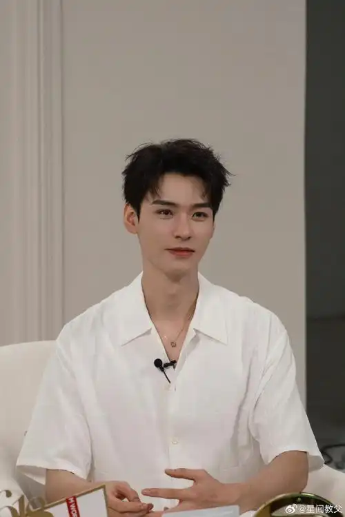 龚俊今天活动造型真的太帅了吧!