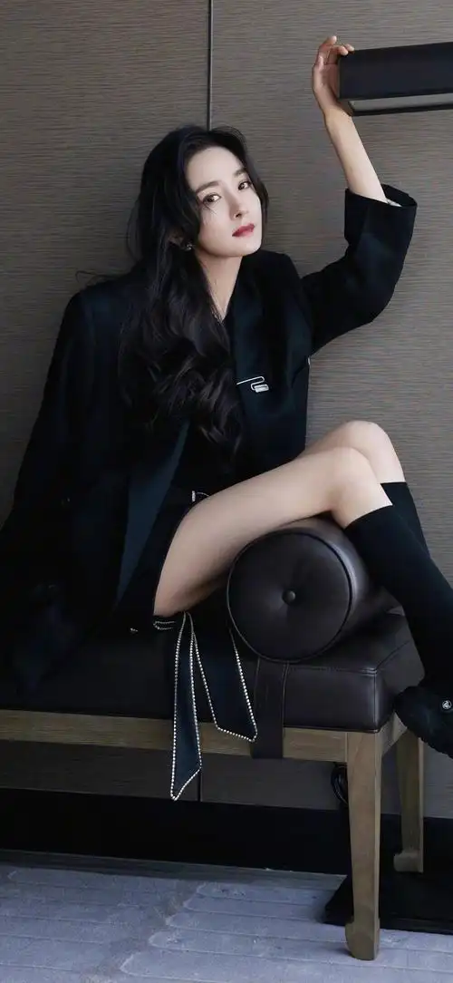 sir·刘从别致的七转采于2021-11-30 11:29:51杨幂都是女孩子sir·刘