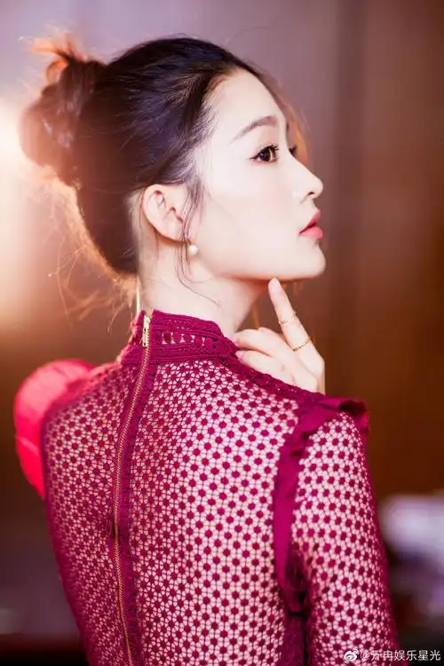 李沁一抹红色清新靓影#李沁