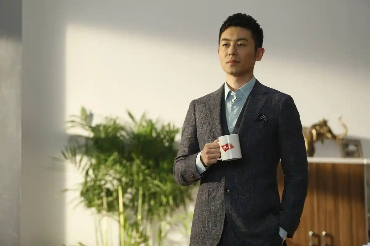 《声临其境》的总冠军,今天将过36岁生日,今日讲述:朱亚文