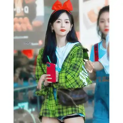 吴宣仪绿色格子外套宽松oversize字母印花长袖上衣高街衬衫 原价329元