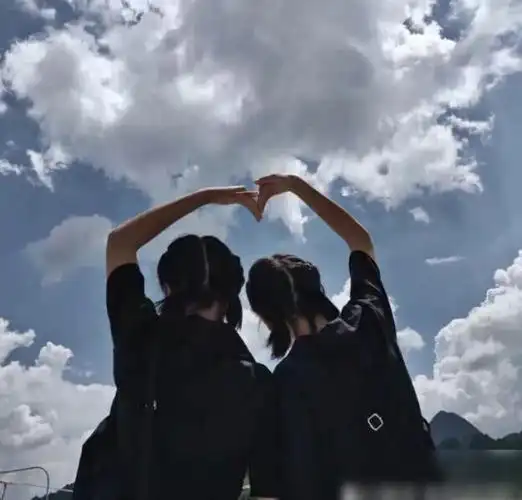 友情甜心闺蜜头像你要相信你会被温柔相待幸福不会缺席