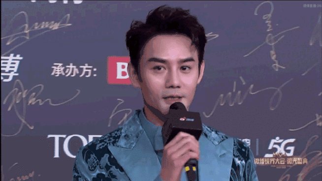 王凯宋运辉是平行时空另一个我##王凯翡翠丝绒西装