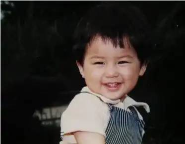 黄圣依罕见童年照曝光