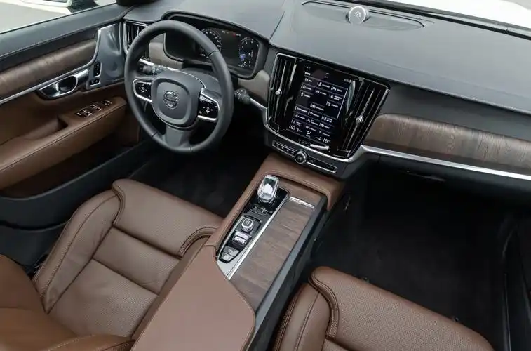 新增48v轻混系统,新款沃尔沃s90上市起售40.69万元