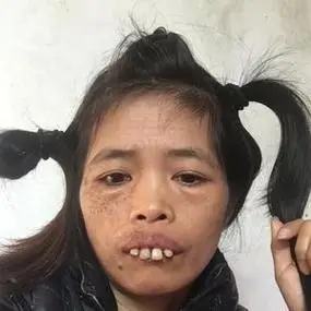 丑女(梅梅)头像