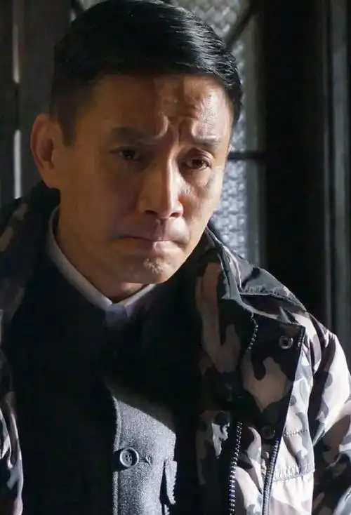 回顾演员田小洁做过汽修工逆袭成演员凭什么能娶到女神江珊