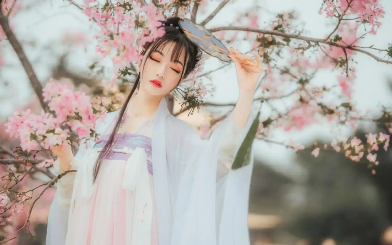 古装仙气美女唯美高清桌面壁纸