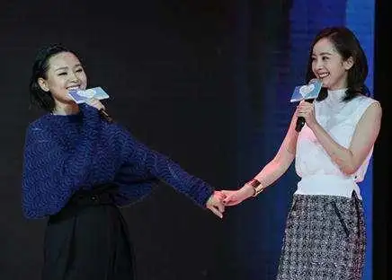 杨幂或将出演百合剧?看百合漫画引众议,网友求与周笔畅组cp