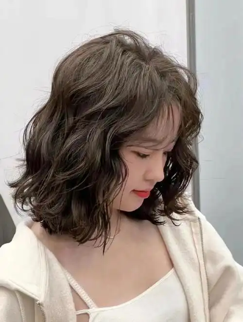 中发妹纸必备烫发慵懒法式烫可甜可咸发型