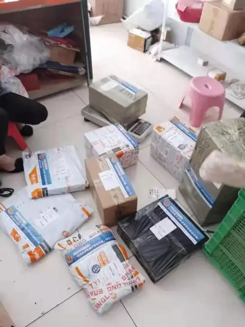 武城快递商品包装变"反诈宣传页"|快递包裹|张海峰_网易订阅