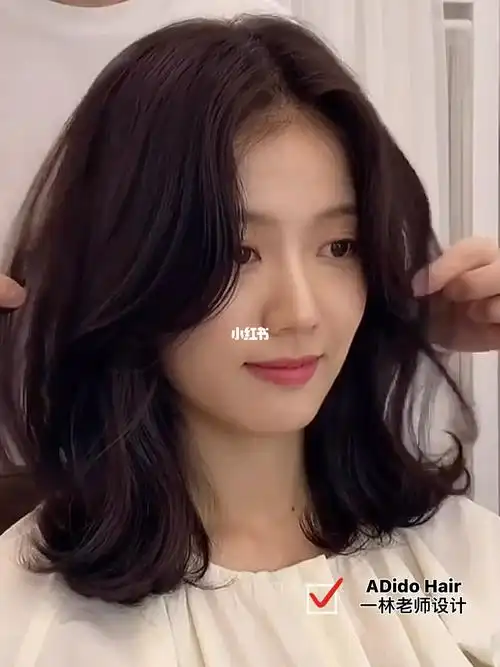 2021减龄中发锁骨发烫发 蓬松气垫烫 简约温柔显气质 减龄瘦脸显脸小