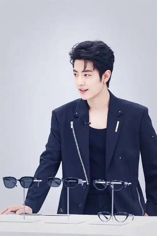 肖战##肖战拉链黑西服