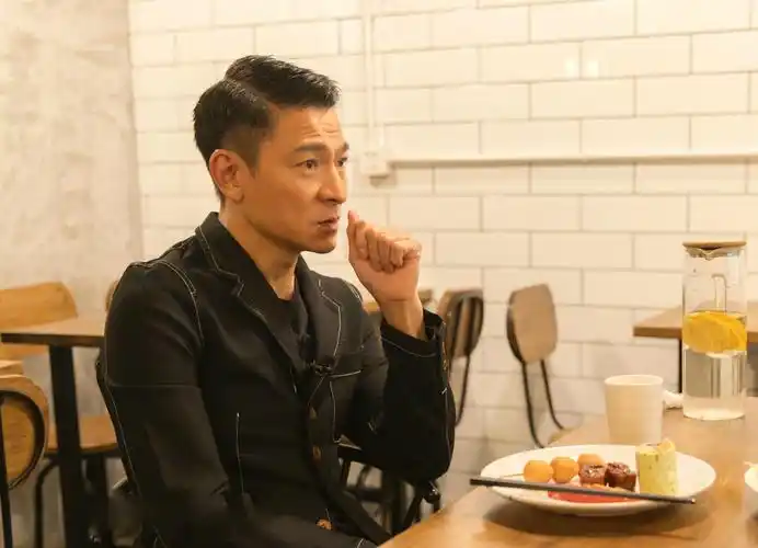 《鲁豫有约》收视爆棚,刘德华喊话张学友,自称四大天王还有梦想