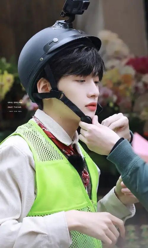 翟潇闻超话zxw#翟潇闻神奇公司在哪里#元气小可爱@r1se-翟潇闻