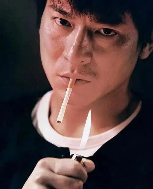 天下无贼   冯小刚的巅峰之作,刘德华演的王薄活的时候是个贼,死的