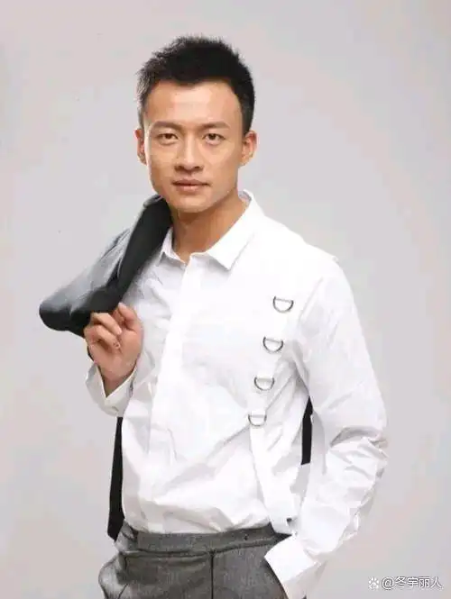 唐曾中国内地影视演员,毕业于上海戏剧学院表演系.