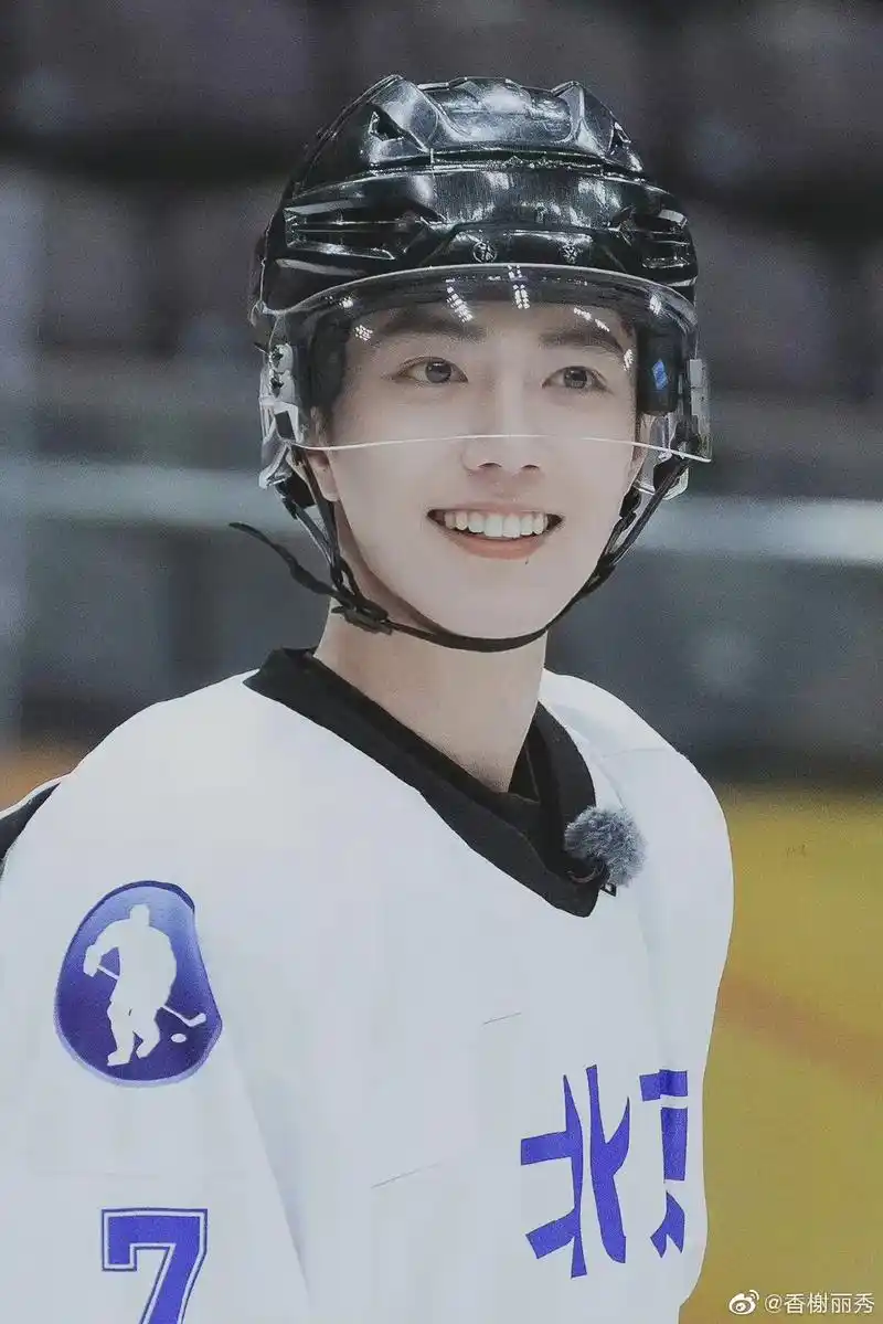 肖战冰球服半永久吧#帅爆了 #肖战王牌部队 #小飞侠 你携 - 抖音