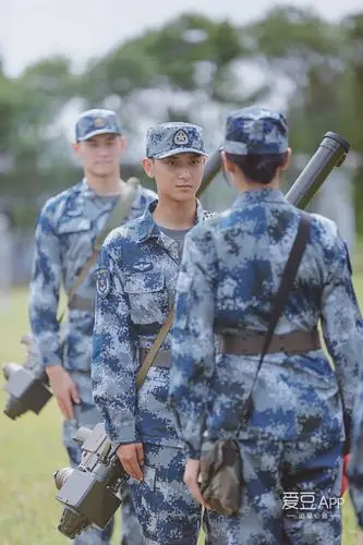 [黄子韬][分享]161118 再忙,也要记得今晚20:20《真正男子汉2》看韬韬