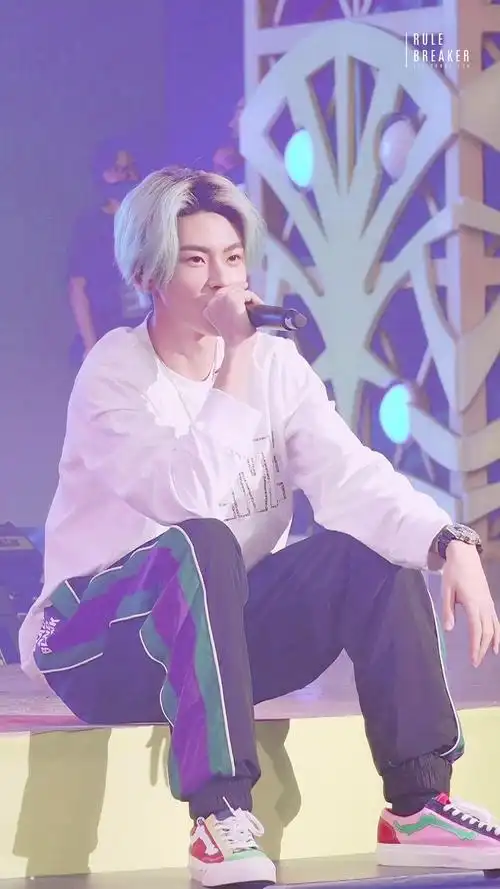 小鬼王琳凯首张ep《lil ghost2.0》