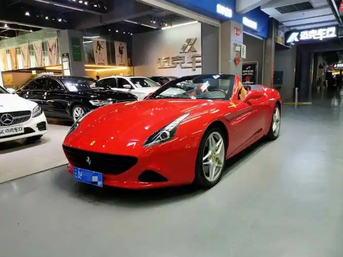 朋友换新车故出售爱车:15年法拉利california t 3.9t 标准型,行驶2.