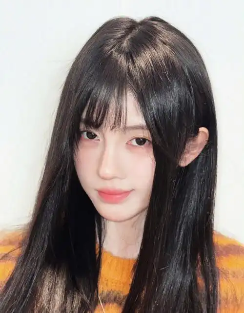 鞠婧祎古装折扇#鞠婧祎江苏卫视春晚造型,和折扇适配度好高,姐姐棺鞍