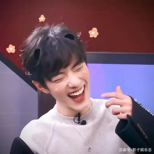 满屏的hahahaha,我似乎看到了一个哈哈大笑的小战!